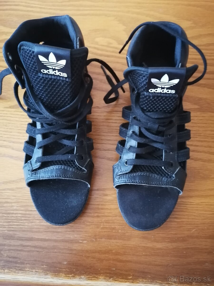 Adidas sandále