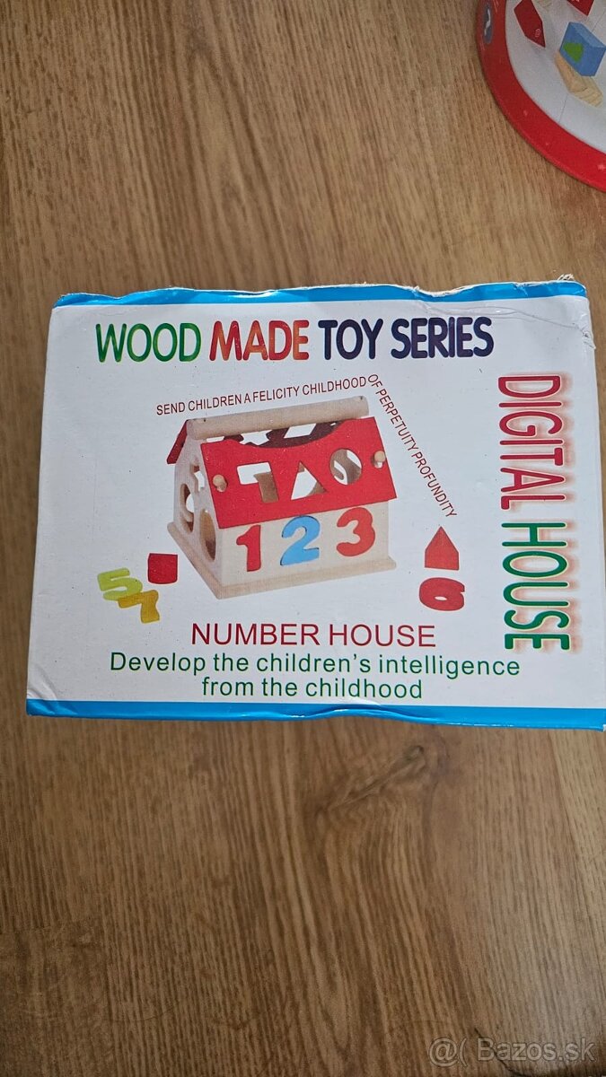 Dreveny domcek s cislami - vkladacka