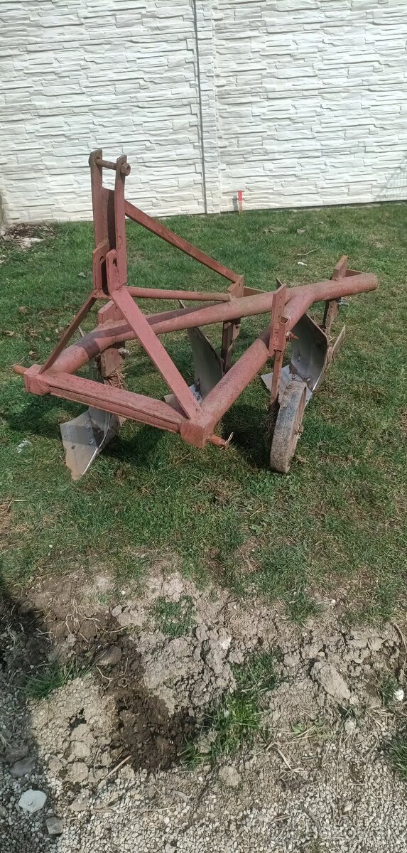 Predám pluh 3 jak