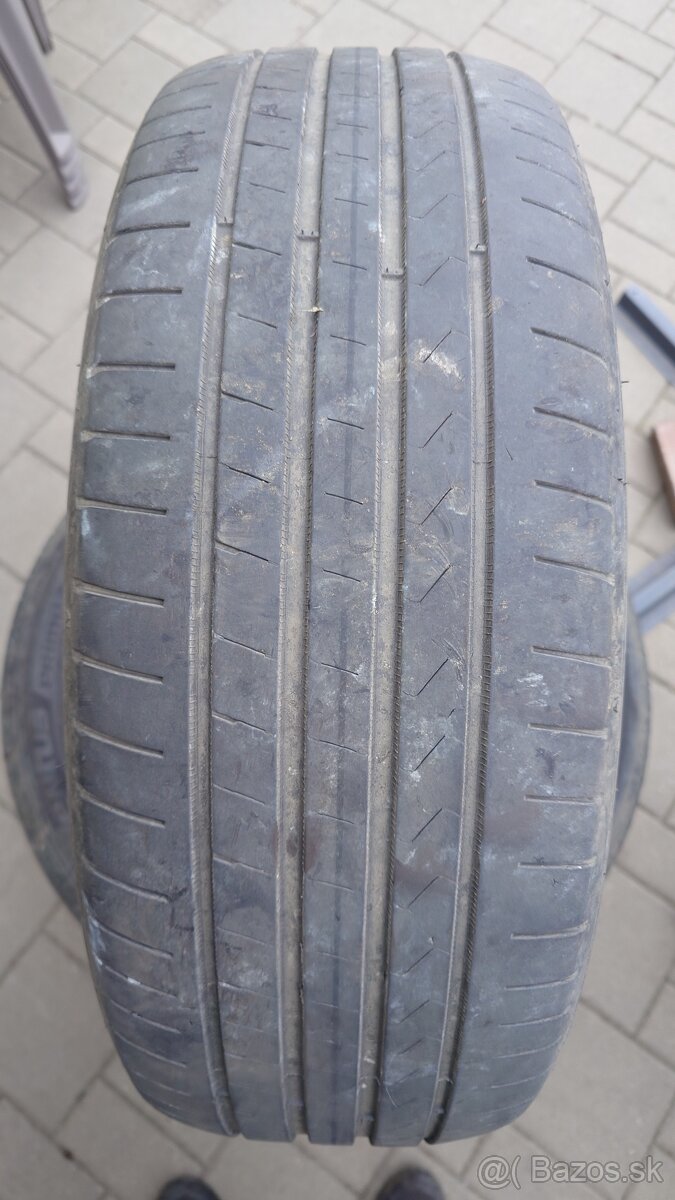 Letné pneu 215/60 R16