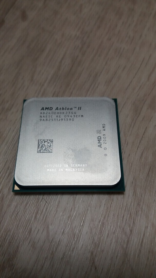 Athlon II X2 + chladič s ventilátorom