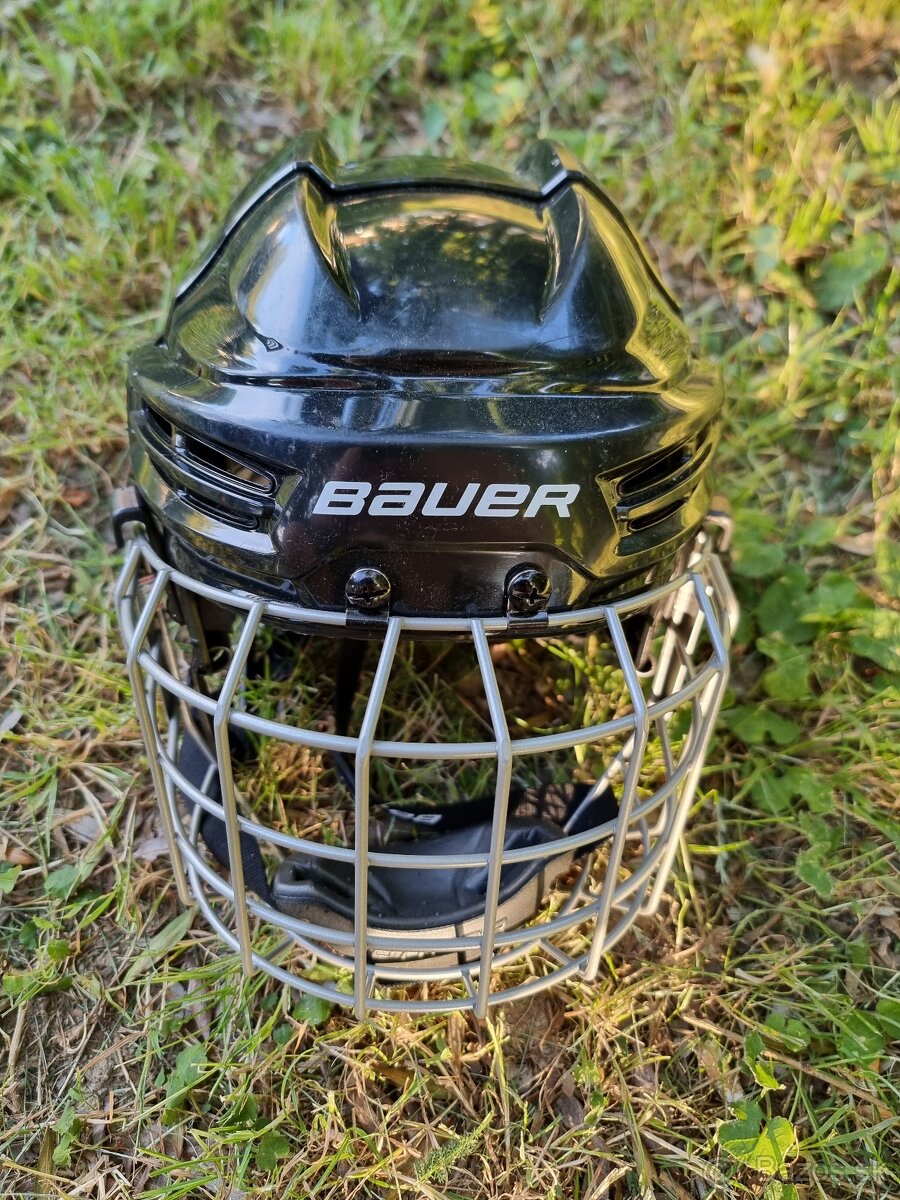 Prilba Bauer veľkosť M