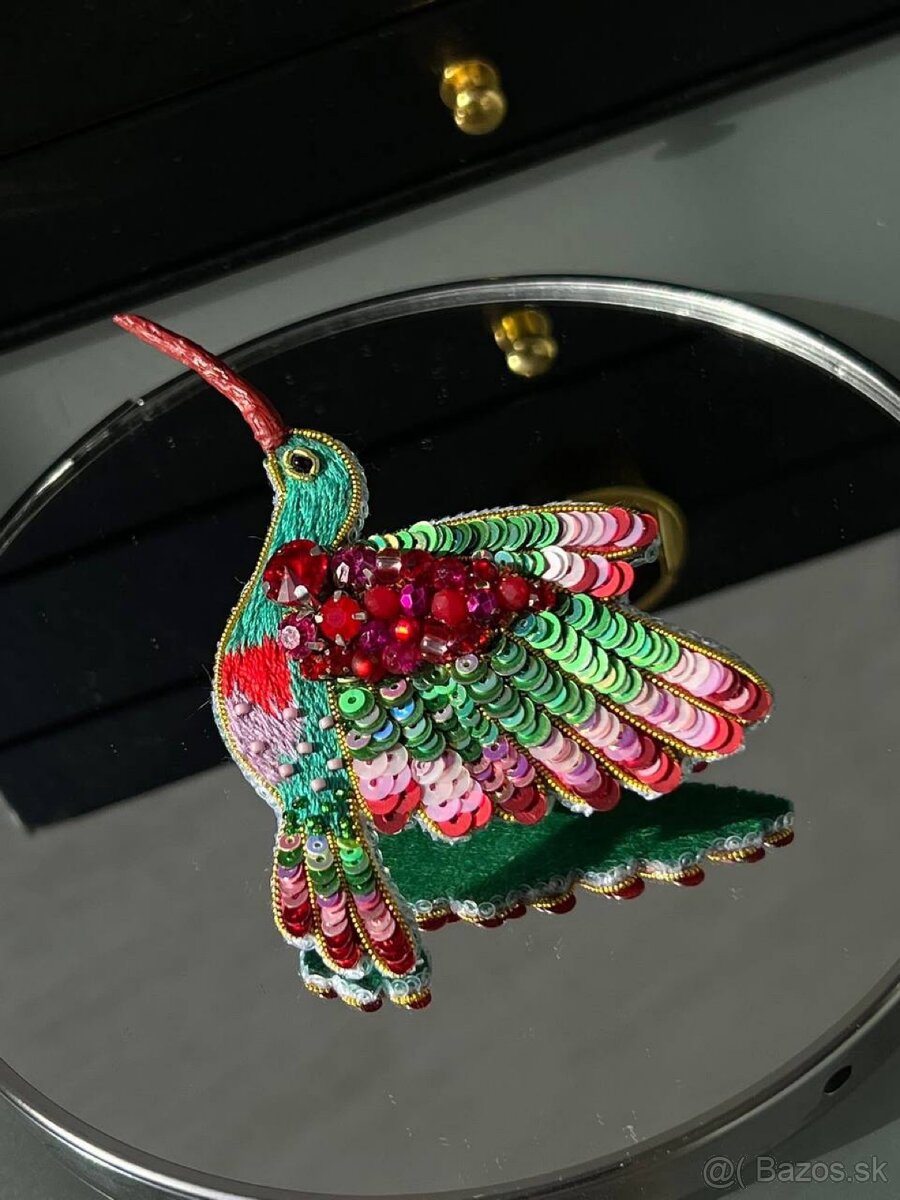 brošňa Kolibri