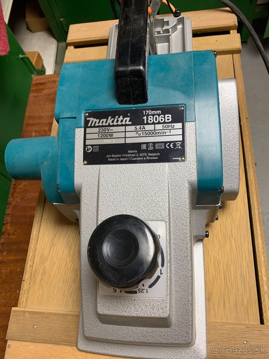 Elektrický tesársky hoblík 170 mm Makita 1806B