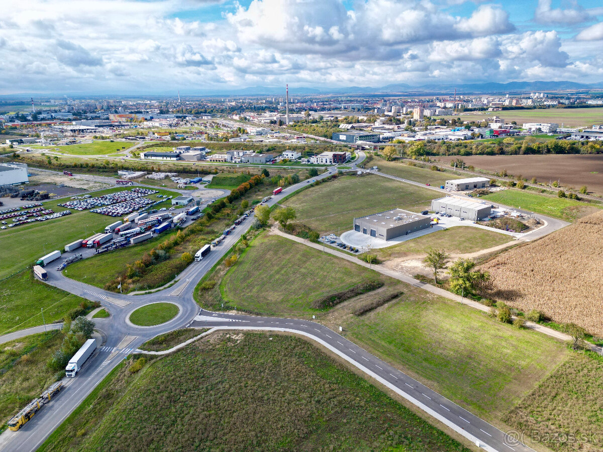 Komerčný stavebný pozemok na predaj – pri obchvate Trnavy