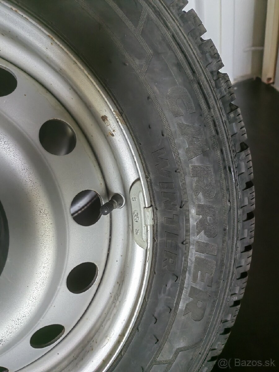 Pirelli Carrier Winter 215/60 R16 C