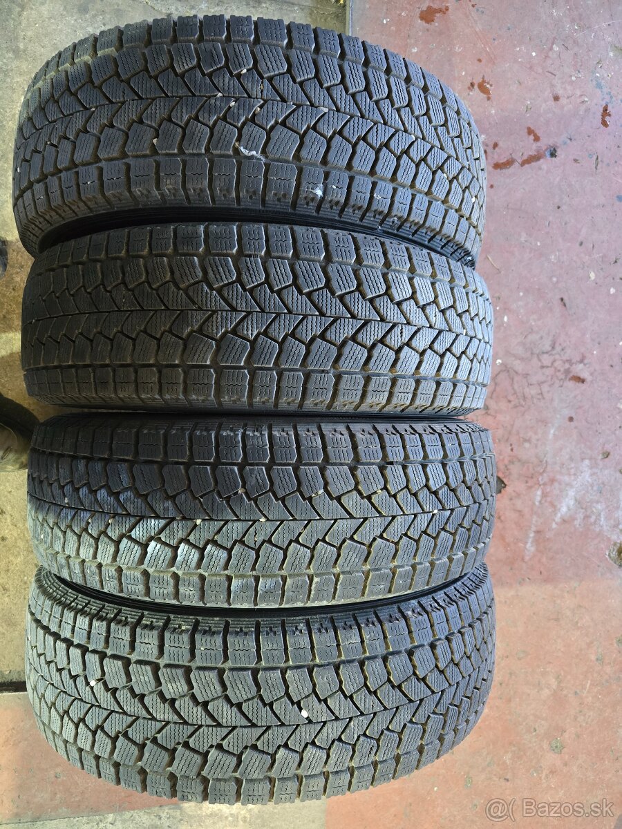 215/65R16 zimné pneu Falken
