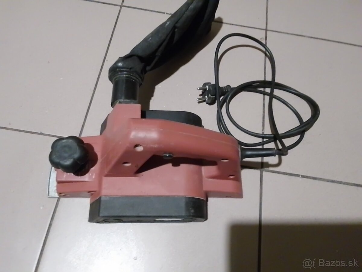 Elektrický hoblik 600w.