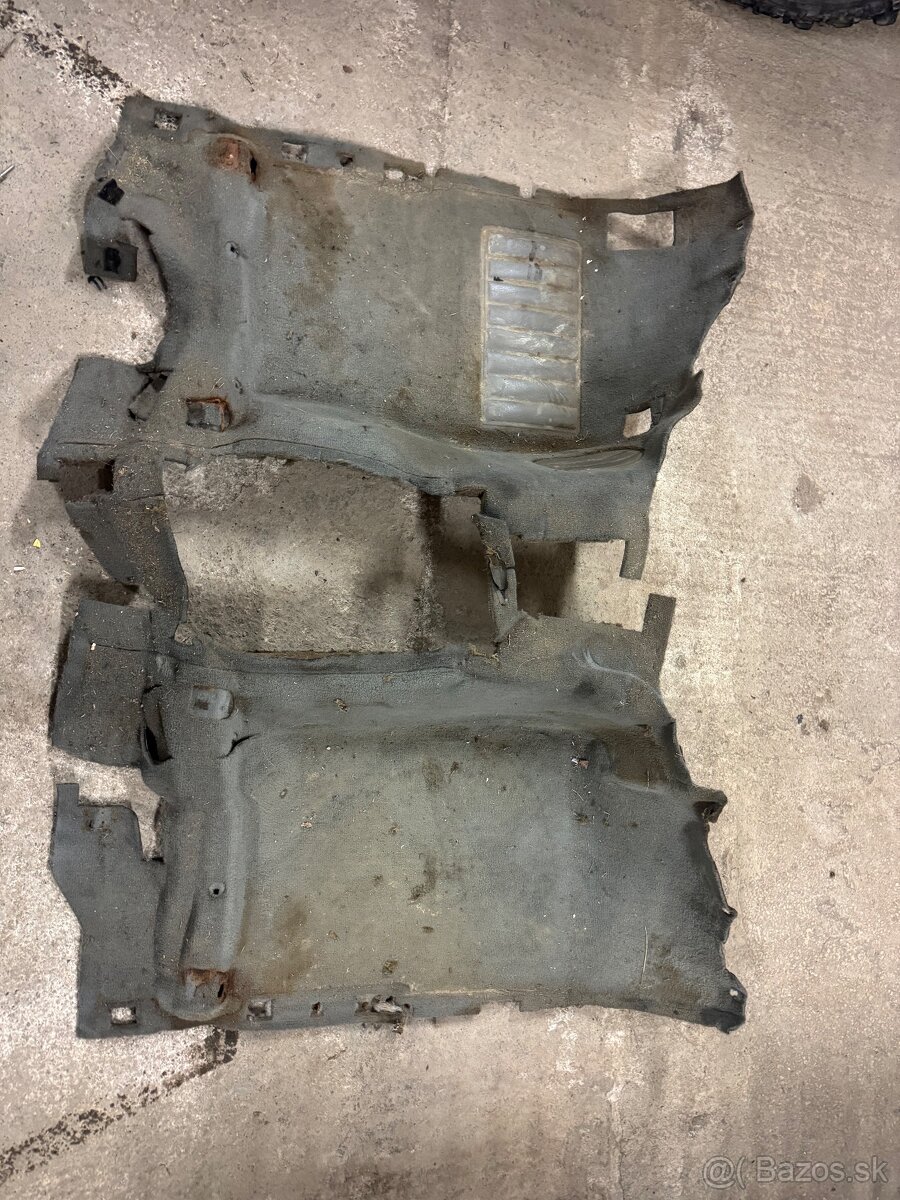 Predám koberece do Nissan patrol y61