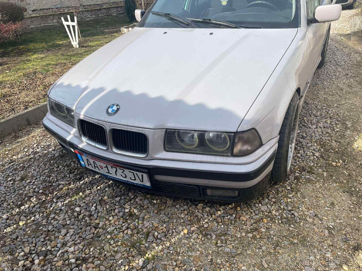 BMW E36 320i M50B20