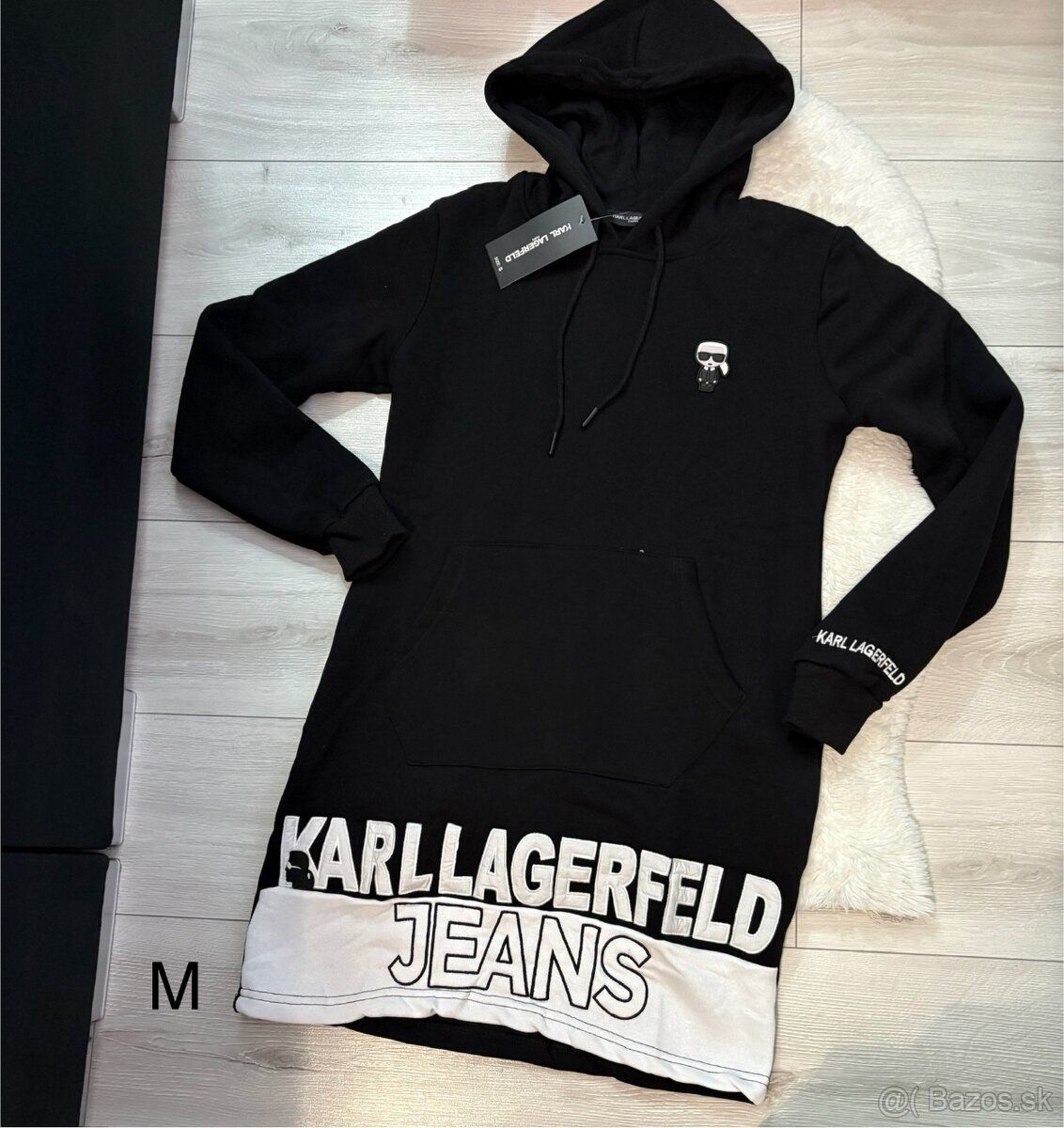 Čierne zateplené mikinove saty Karl