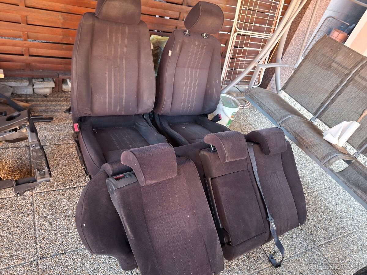 Sedačky palubovkya alfa romeo 159