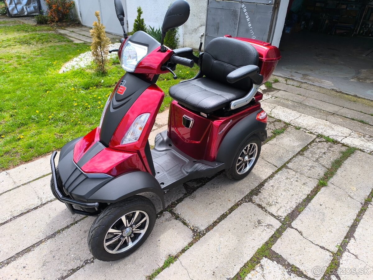 Elektrická štvorkolka pre seniorov