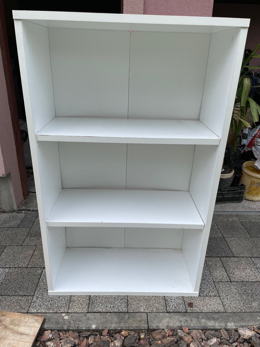 Policova skriňa Ikea