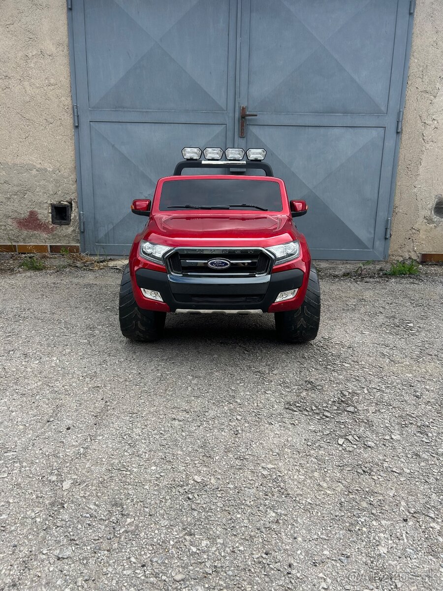 Elektrické autíčko Ford Ranger 4x4 - lakované - červené