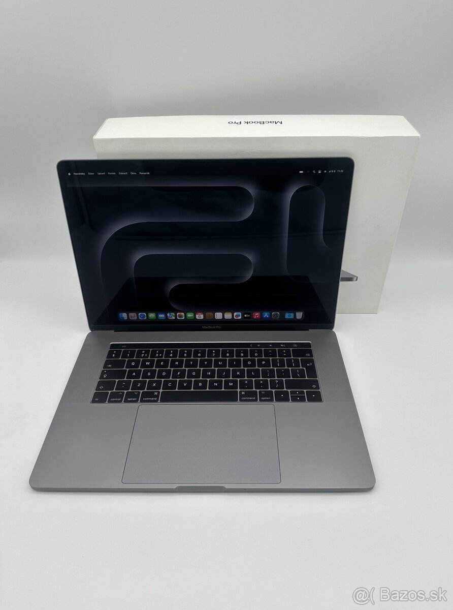 MacBook Pro 15" 2017 Space Gray s Touchbarom
