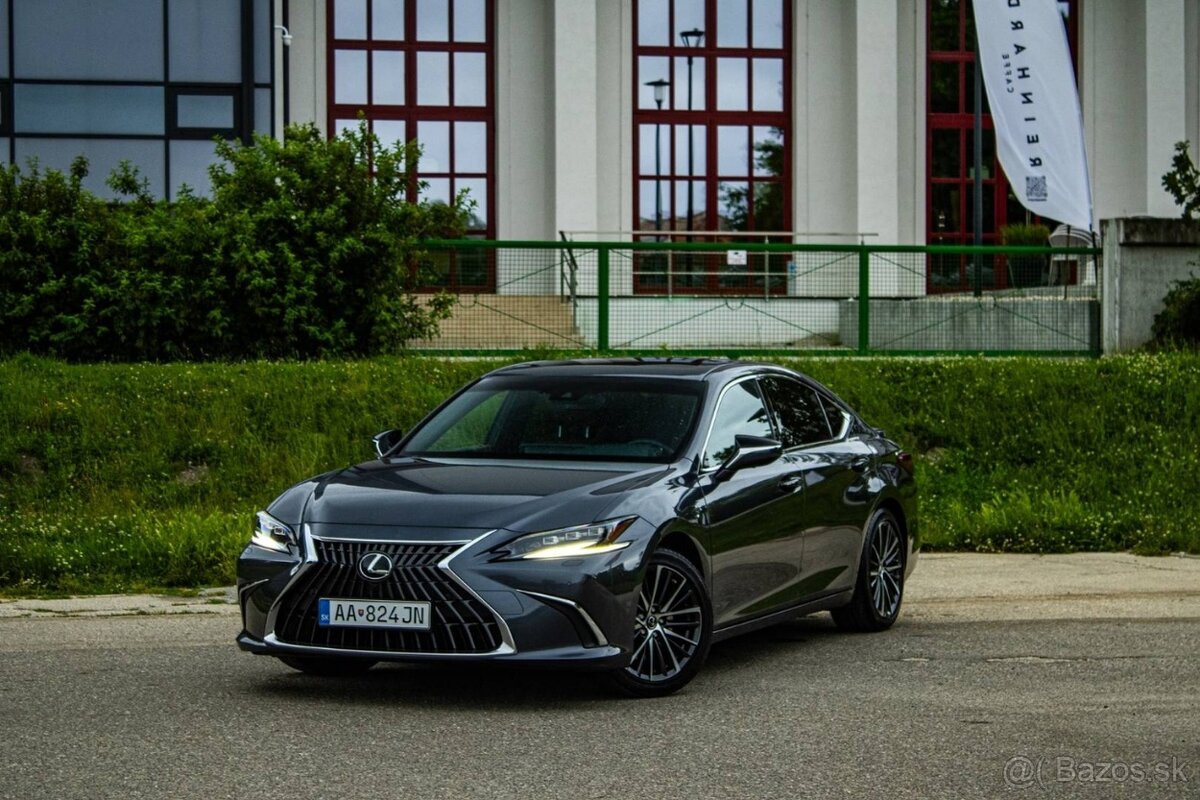 Lexus ES300h Prestige Top V Záruke