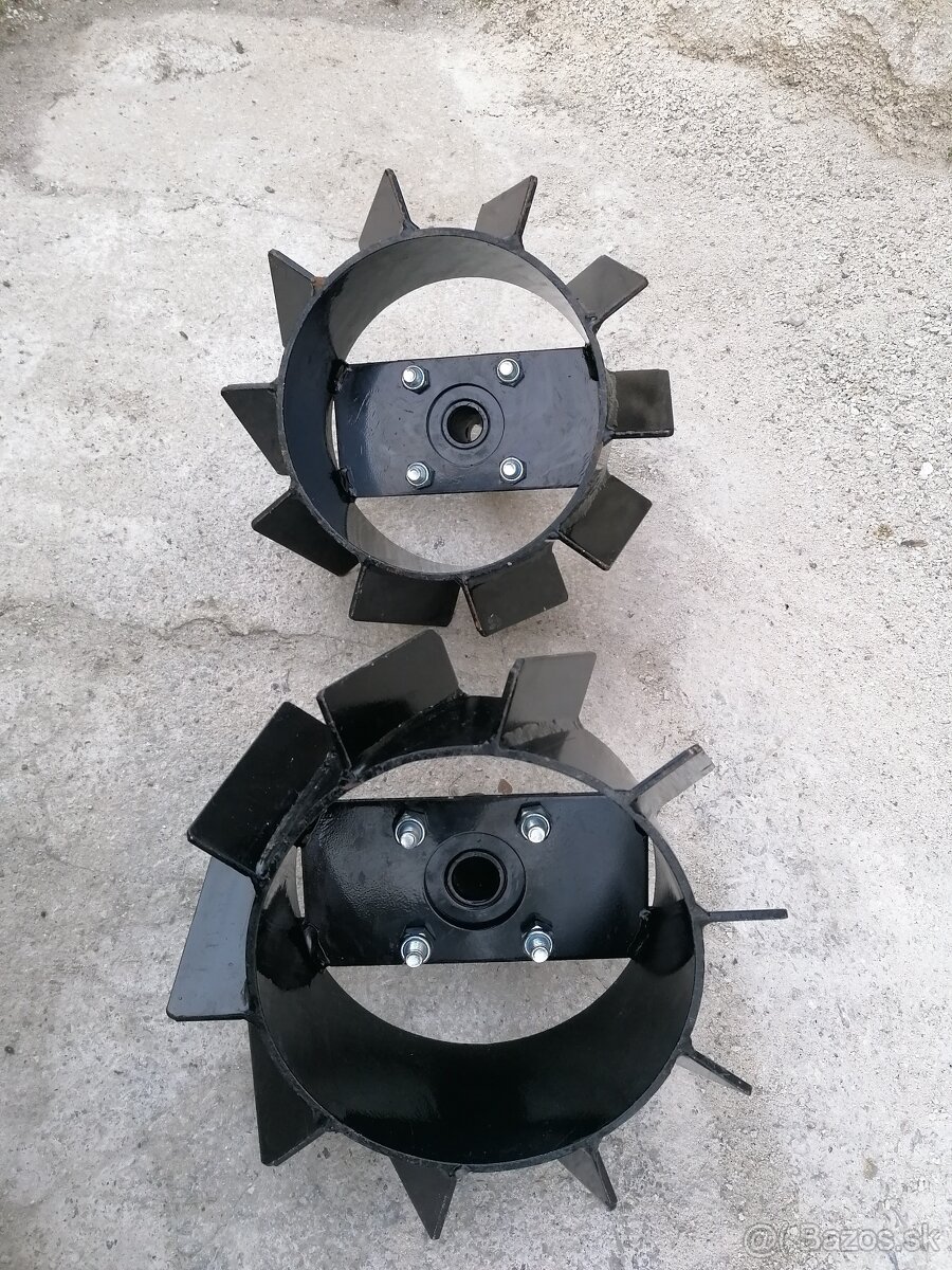 Malotraktor - železné kolesá