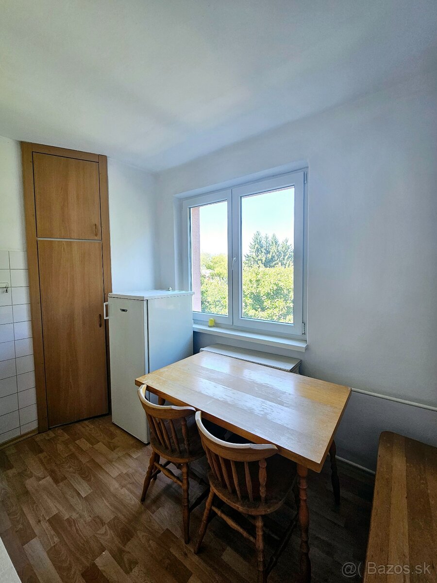Na predaj: 2-izbový byt, 56 m2 Prievidza, ul. Šumperská
