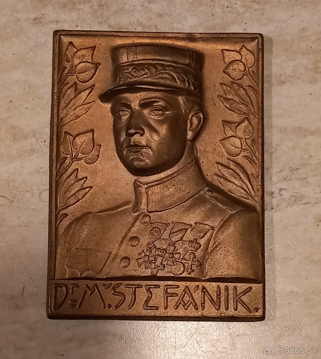 Starý plastický obraz M.R.Štefánik