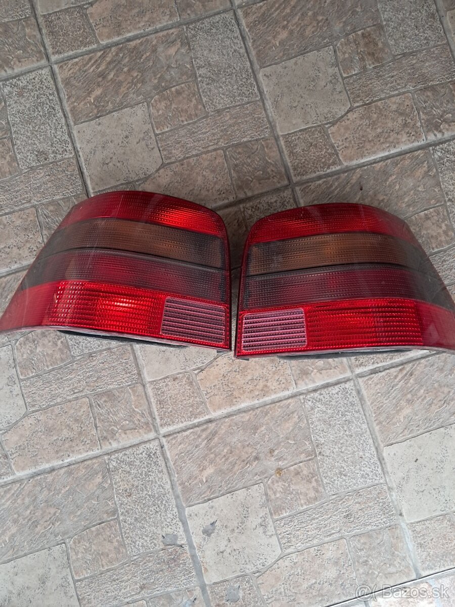 Predám zadné svetlá golf
