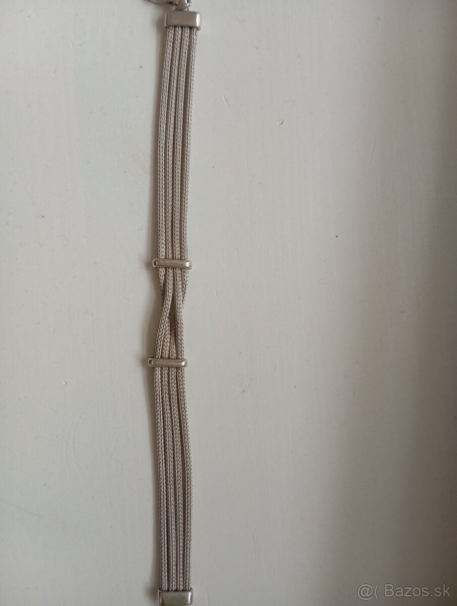 Nenosený strieborný naramok