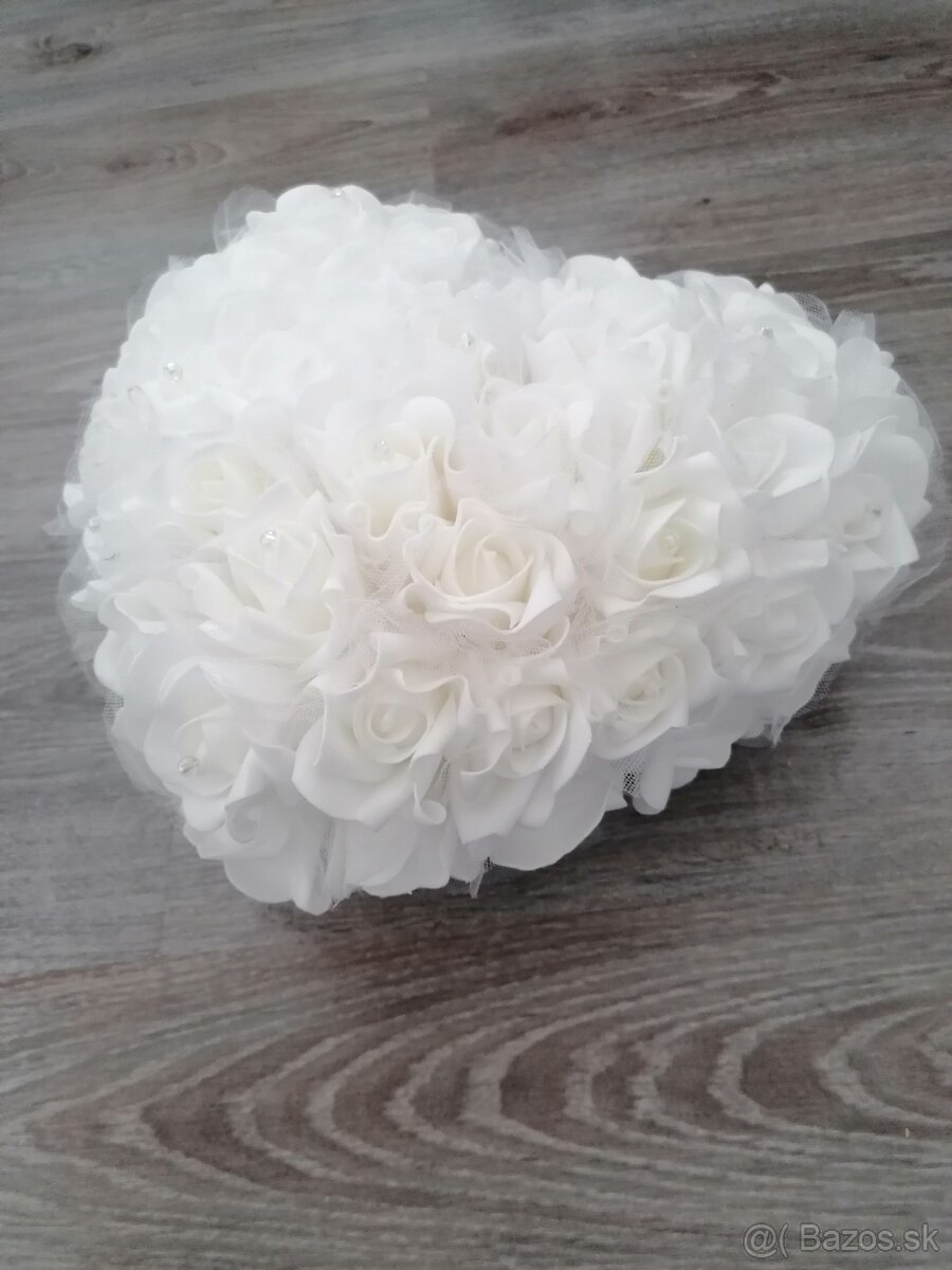 Svadobné srdce dekorácia