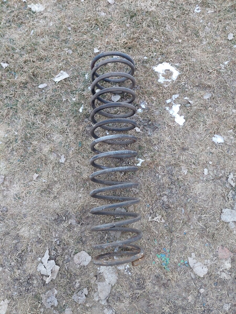 Pruzina kabiny multicar - hojdačka