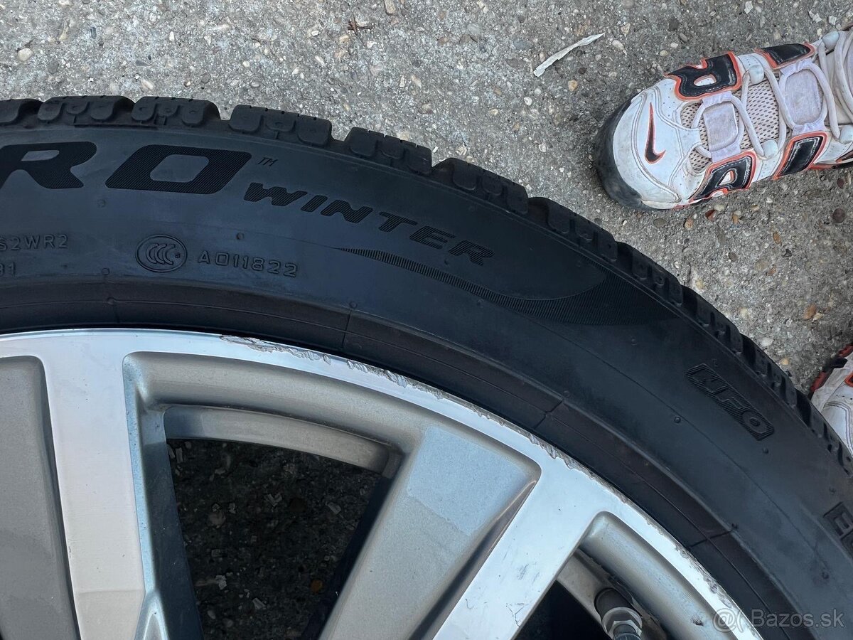 Kolesa Porsche Taycan