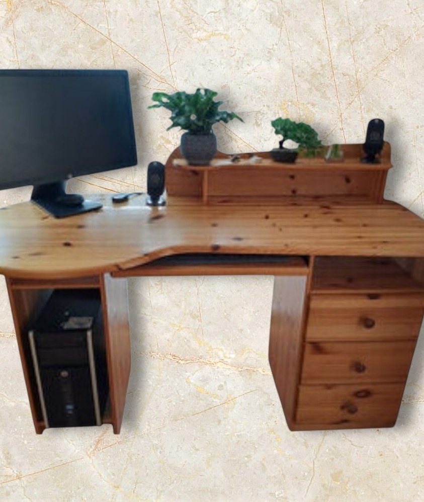129 €+ dovoz. Písaci stol z massivu borovica