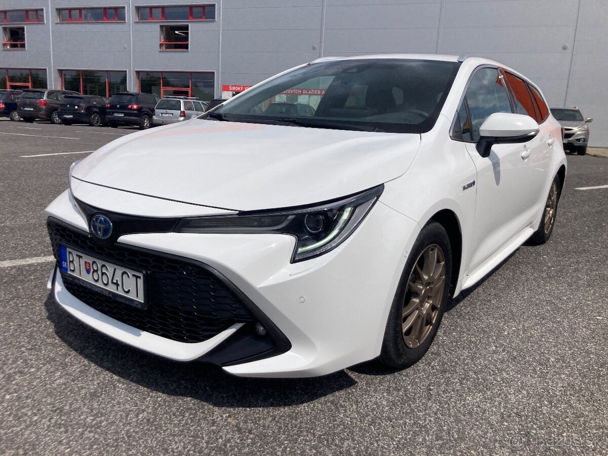 Toyota Corolla combi 2.0 Hybrid 112kW - TOP stav