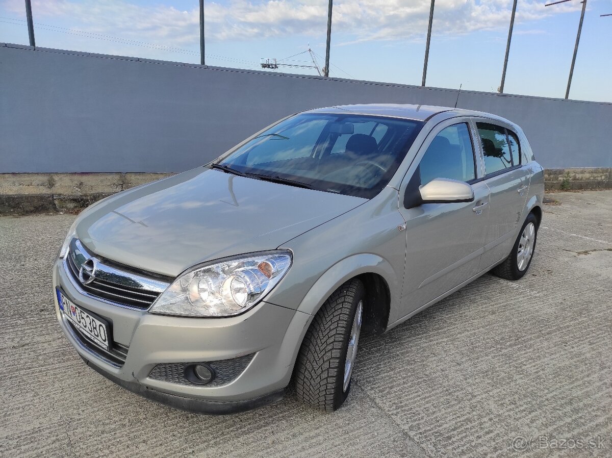Astra 1,6 benzin