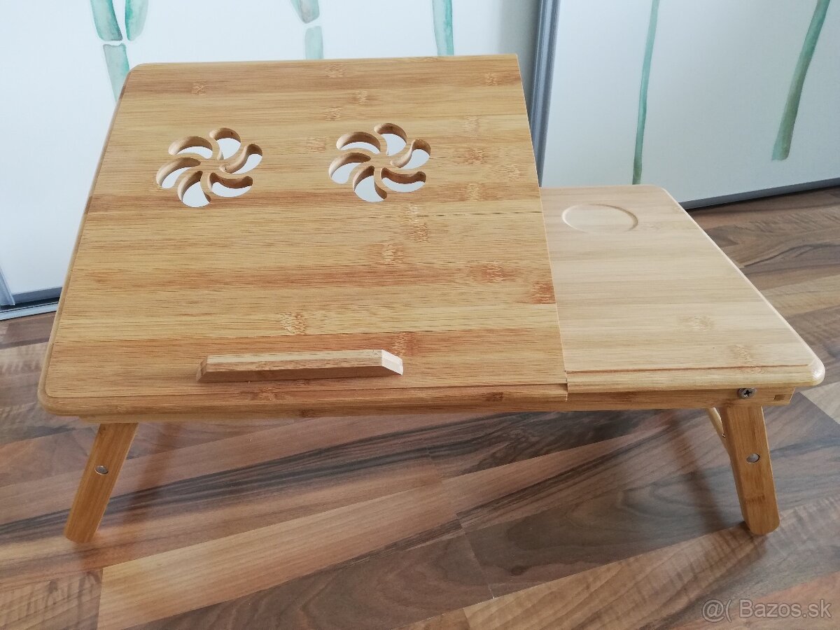 Stolík pod notebook