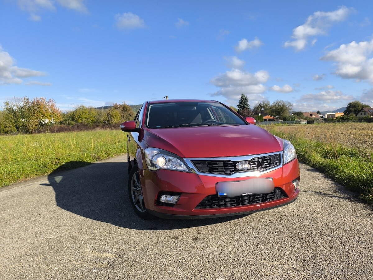 Kia ceed r.v. 2011, 1.4 benzín , 141 tis. Km