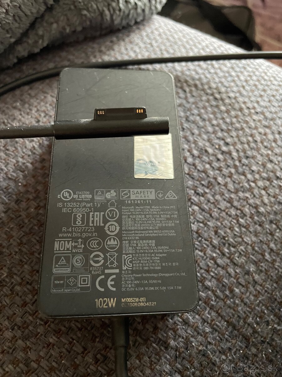 Nabíjačka surface 102W