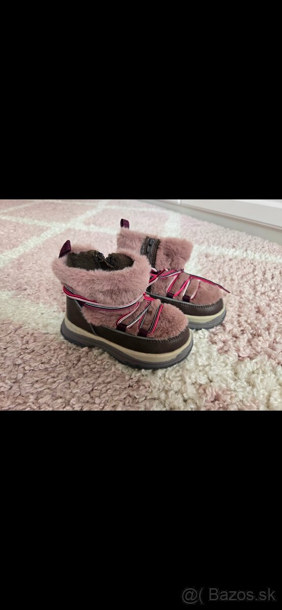 Zara snehule velkost 25