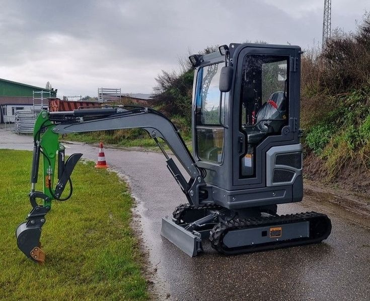 Predám čínsky minibager top stav