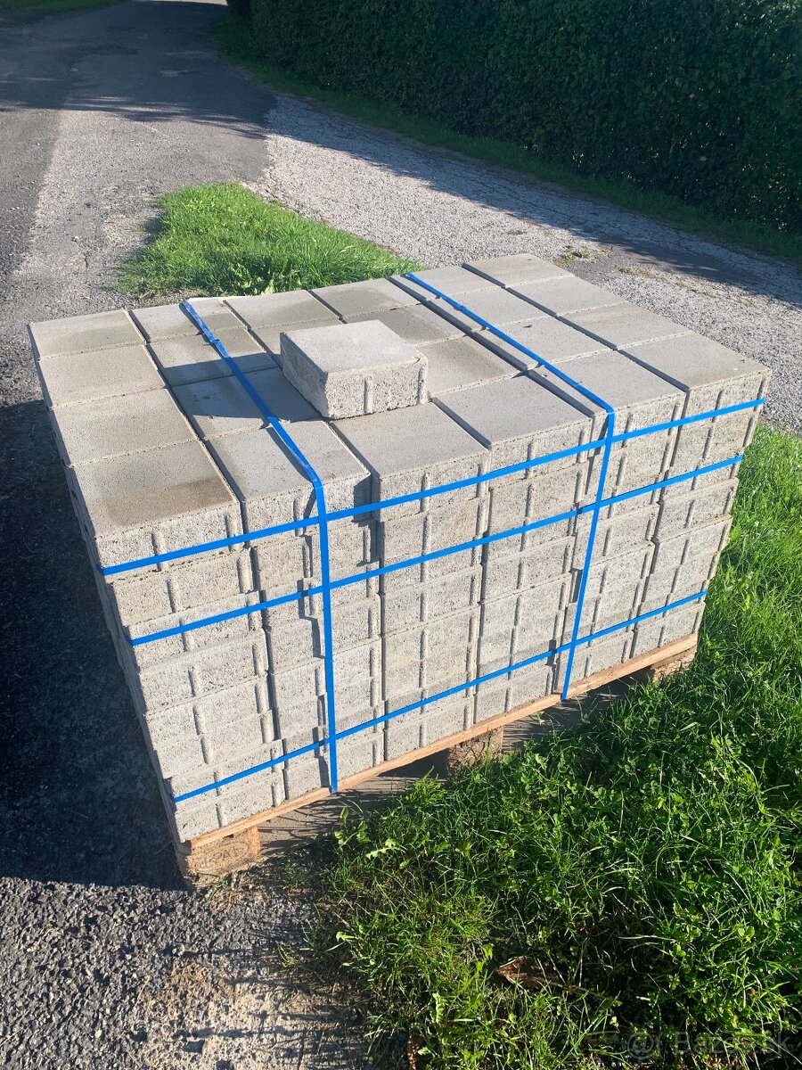 Predám novú dlažbu - 8 m štvorcových