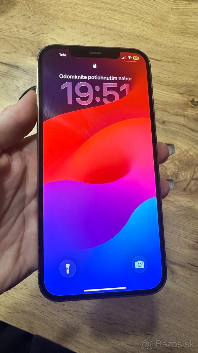 Predám iPhone 14pro max Gold 128gb