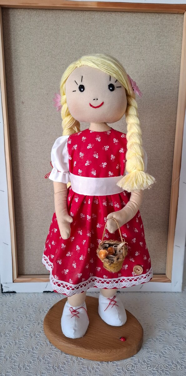 Vidiecka bábika do chalupy