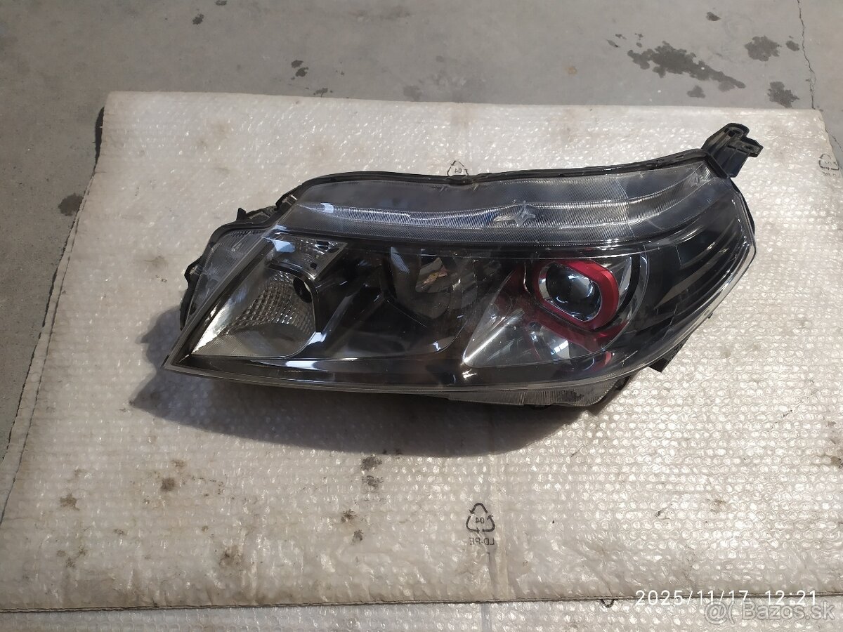 Ľavé predné svetlo Suzuki Vitara III 100-18095