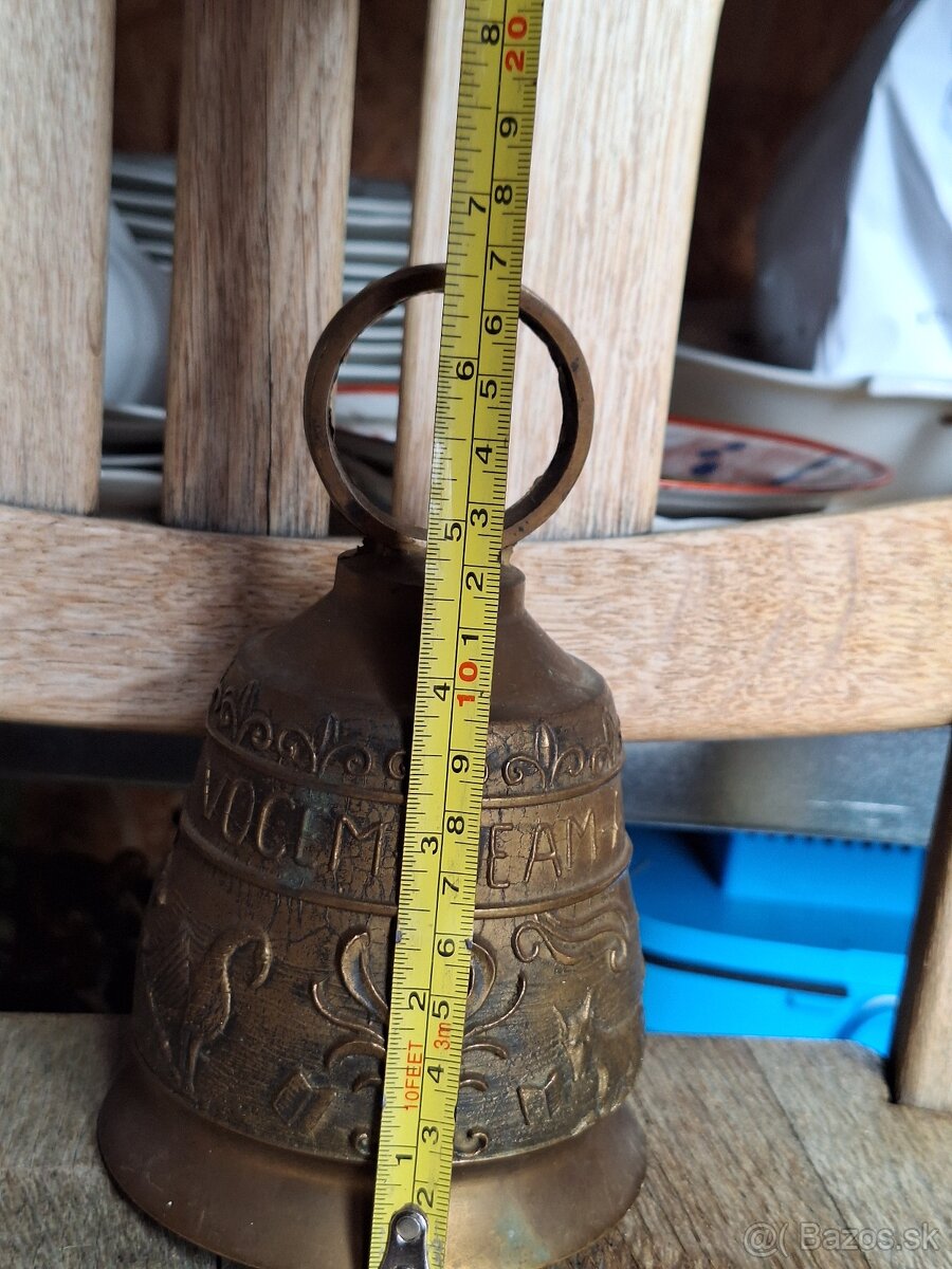 Starozitni bronzovy zvon