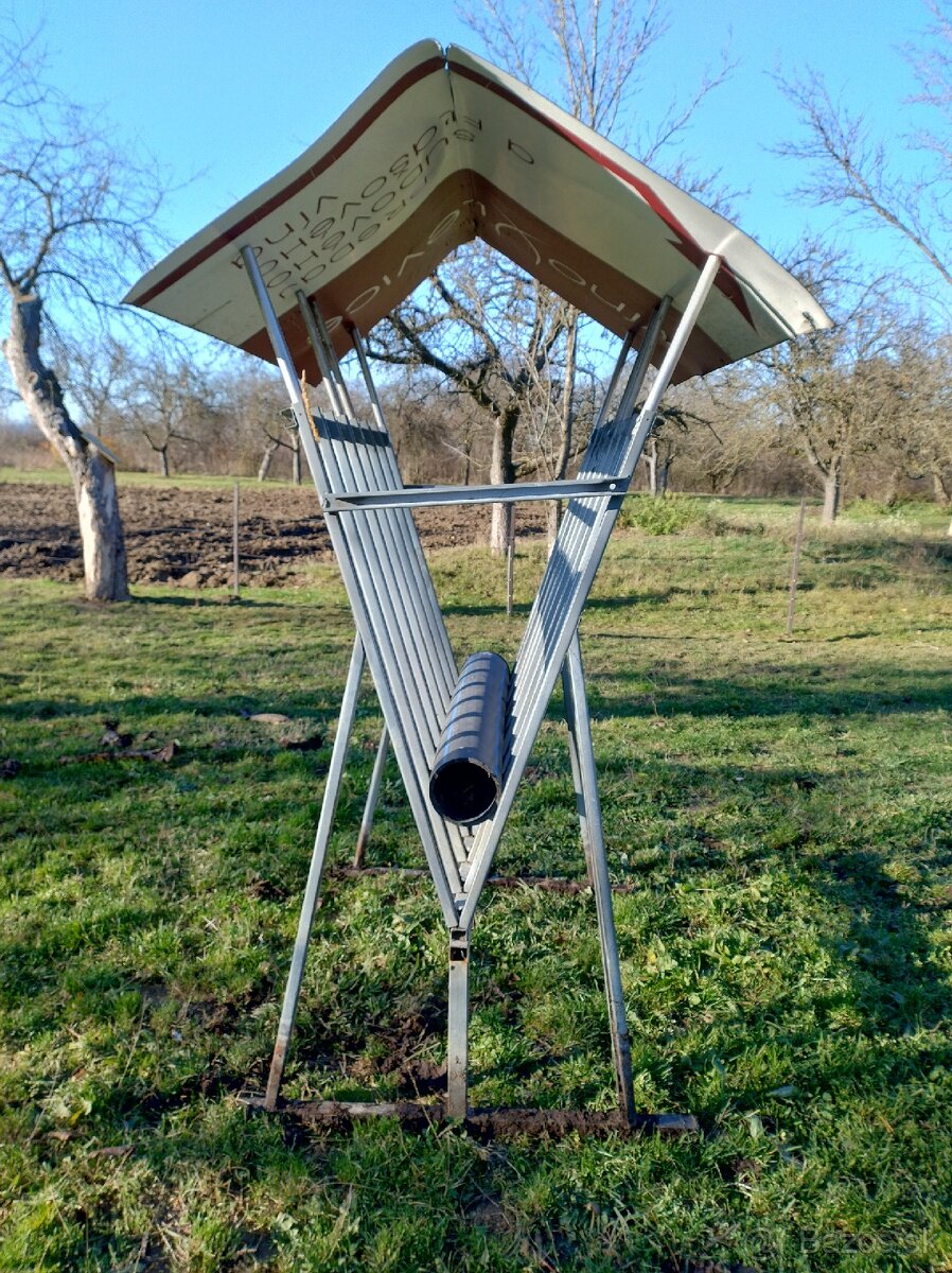 Jasle na seno a válovy