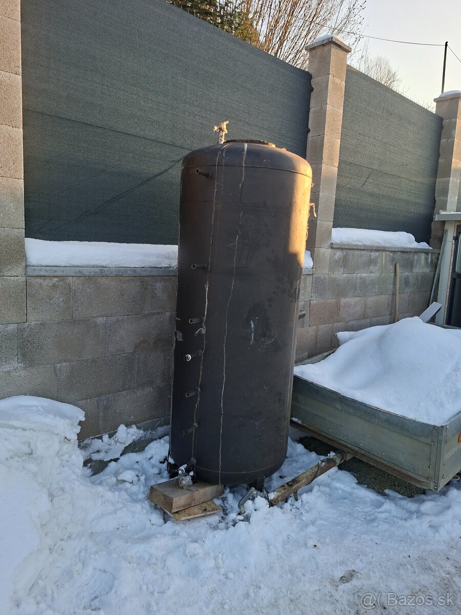 Predám akumulačnu nádrž Drazice 1000l