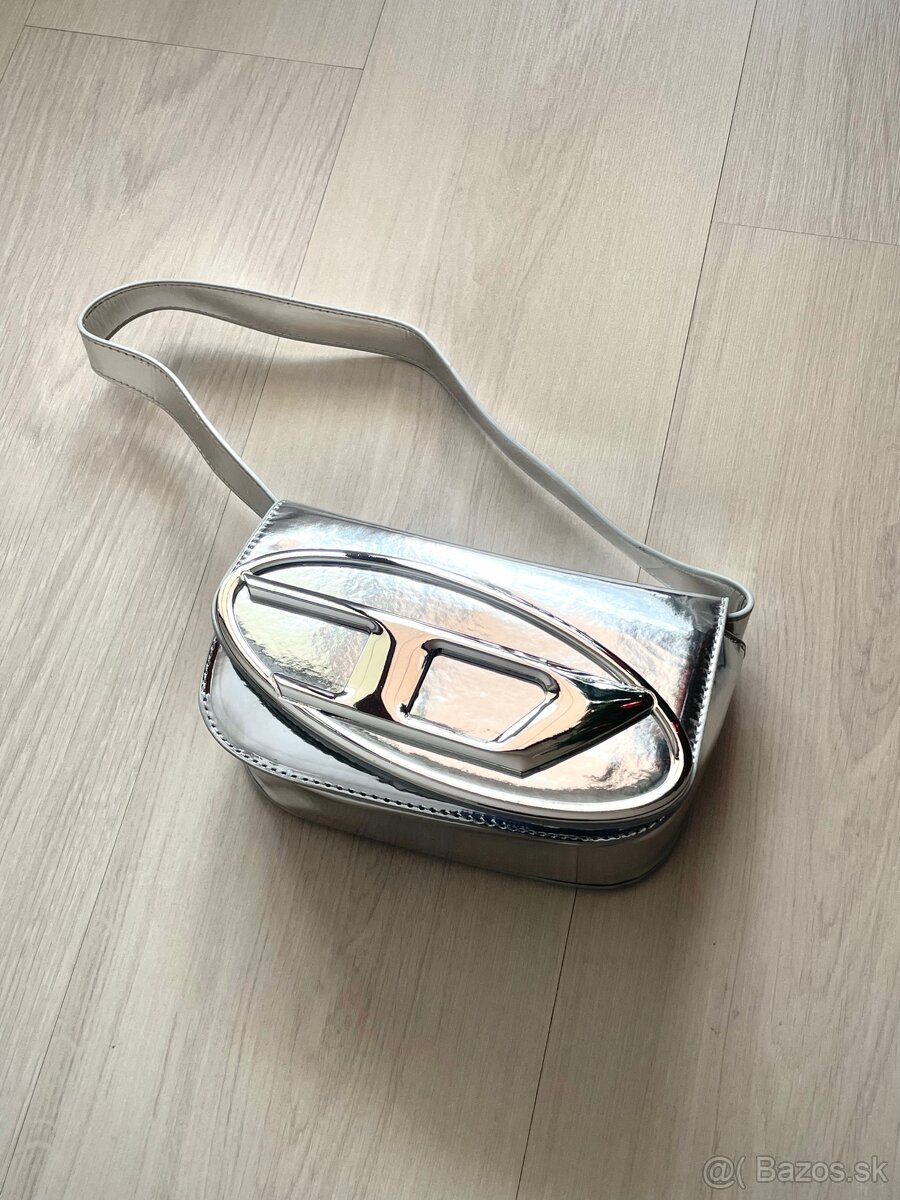 Diesel strieborná (chrome) kabelka