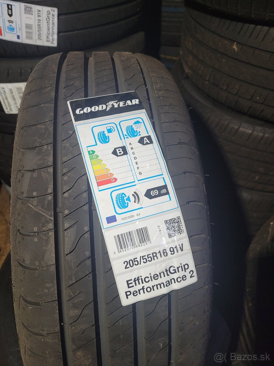 Goodyear 205/55 R16 Letne EfficientGrip Performance 2