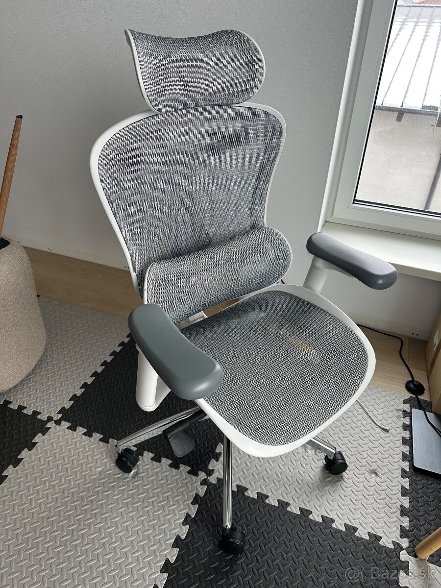 Kancelarska stolicka SIHOO