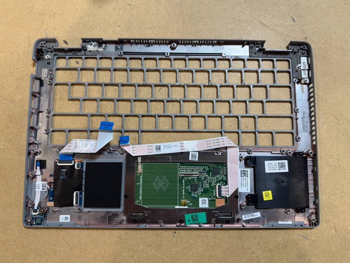 Palmrest s touchpadom Dell – diel 4HDP0 / WXKXK//