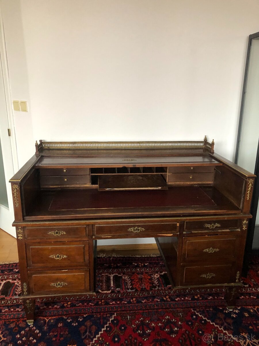 Starožitný písací stôl
