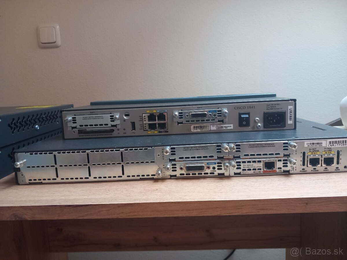 Cisco LAB, Catalyst 3750 48 10/100 PoE + 4 SFP, Cisco C2811